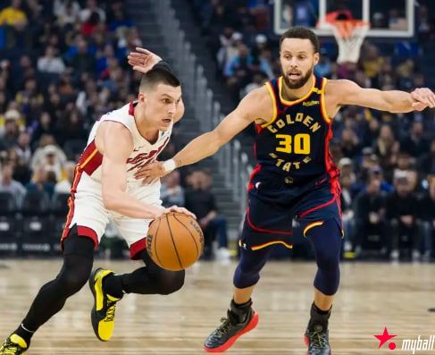 大发体育-库里空砍31分阿德巴约19+9 勇士不敌热火吞下两连,大发助力你的致富之路!