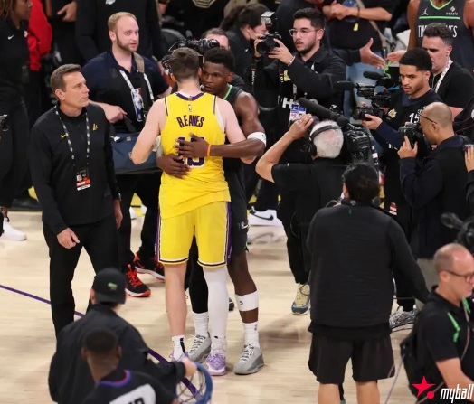 迈博体育 里夫斯拒湖人4年8920万美元顶薪续约 明夏谋求更大