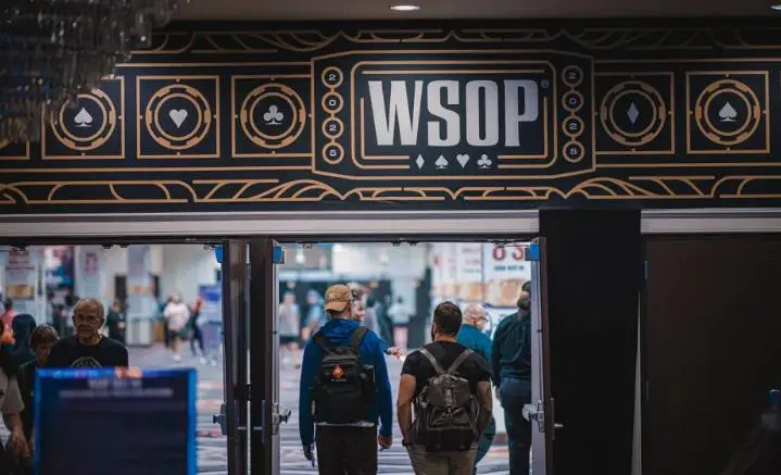 【EV扑克】300美元斩获2026年WSOP金手链!这5场低买入金手链赛事,普通人也能圆梦