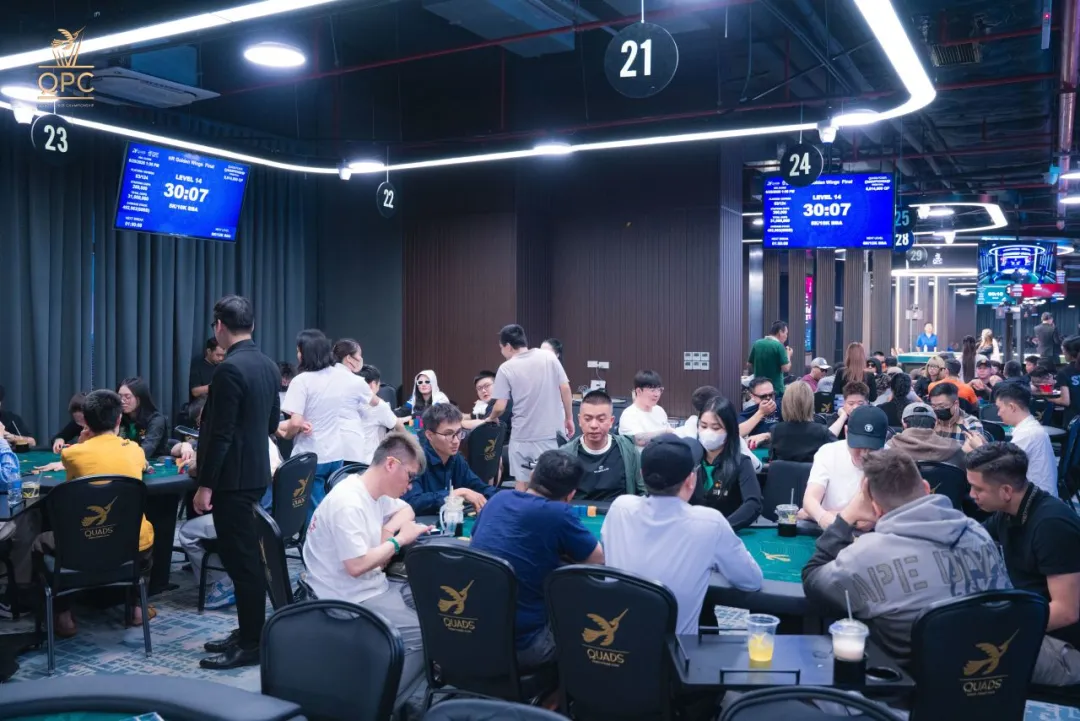 【EV扑克】越南河内QPC Day9|陈明聪获主赛亚军,冯苗止步第八名;迷你主赛1047人次参赛如火如荼;冯海棣获豪客金翼赛冠军!