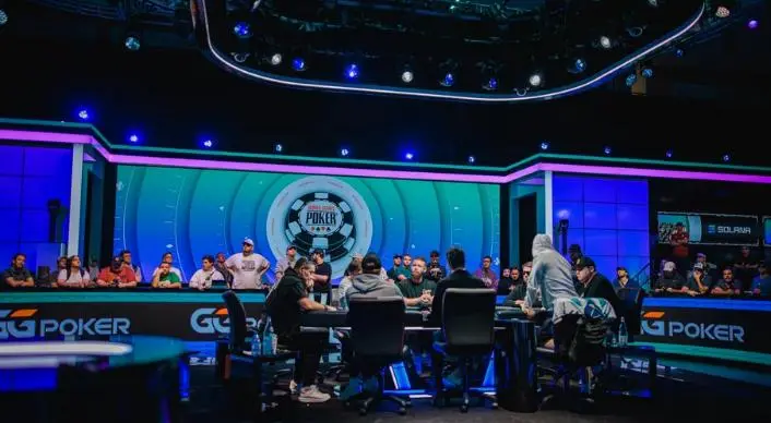 【EV扑克】2026WSOP主赛事争议:72强阶段公然“拖局保奖金”,扑克竞技的底线在哪?