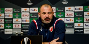 <?php the_title(); ?>