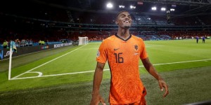 <?php the_title(); ?>