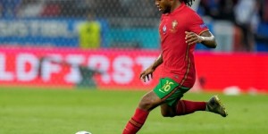 <?php the_title(); ?>