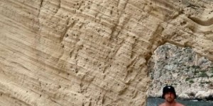 <?php the_title(); ?>