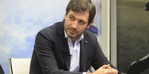 <?php the_title(); ?>