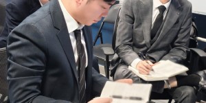 <?php the_title(); ?>