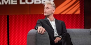 <?php the_title(); ?>