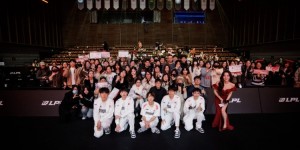 <?php the_title(); ?>