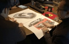 【沙巴娱乐】刚出新歌就提新车！周杰伦现身意大利摩德纳 定制专属法拉利超级跑车