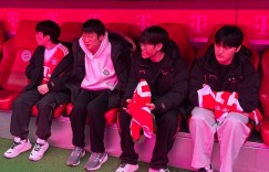 【沙巴娱乐】跨界联动👍T1官方分享选手们参观拜仁主场的照片