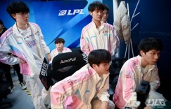 【沙巴娱乐】不敌TES后BLG发布赛场返图：深察自省，笃行不息