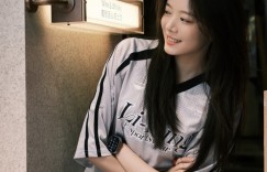 【沙巴娱乐】主持人骆歆晒照：这个未来科技感十足的新系列很好吧！爱死了🛸